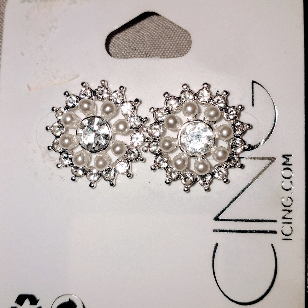 Earings from icing